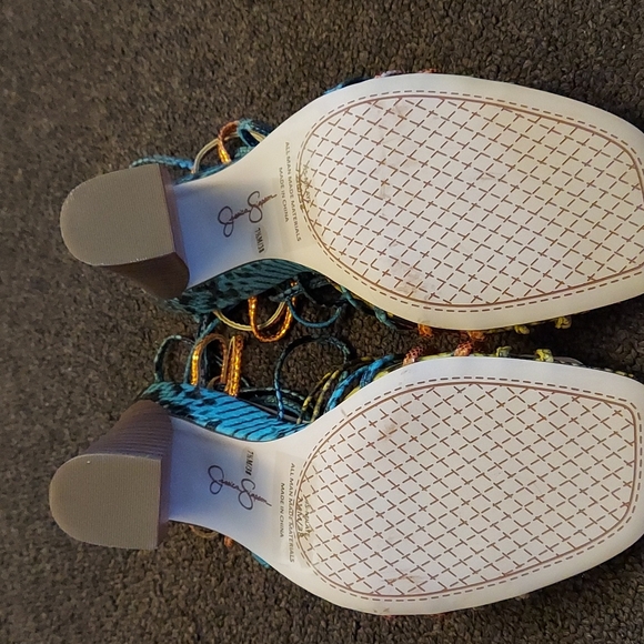 Shoes - Picture 3 of 4